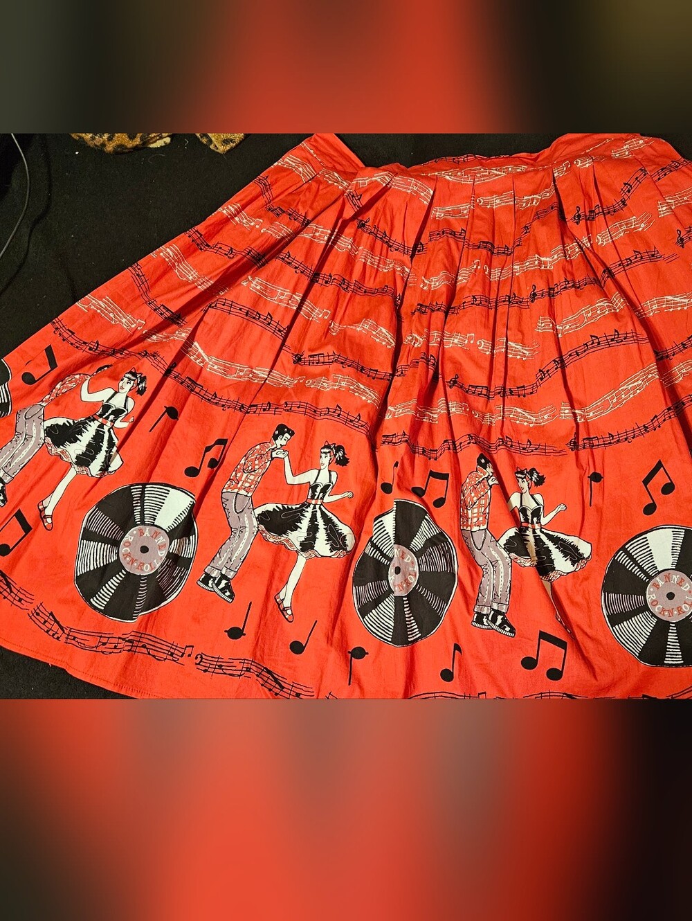 Banned Apparel Dancing Days Red Rockabilly Circle Skirt Music Notes Record